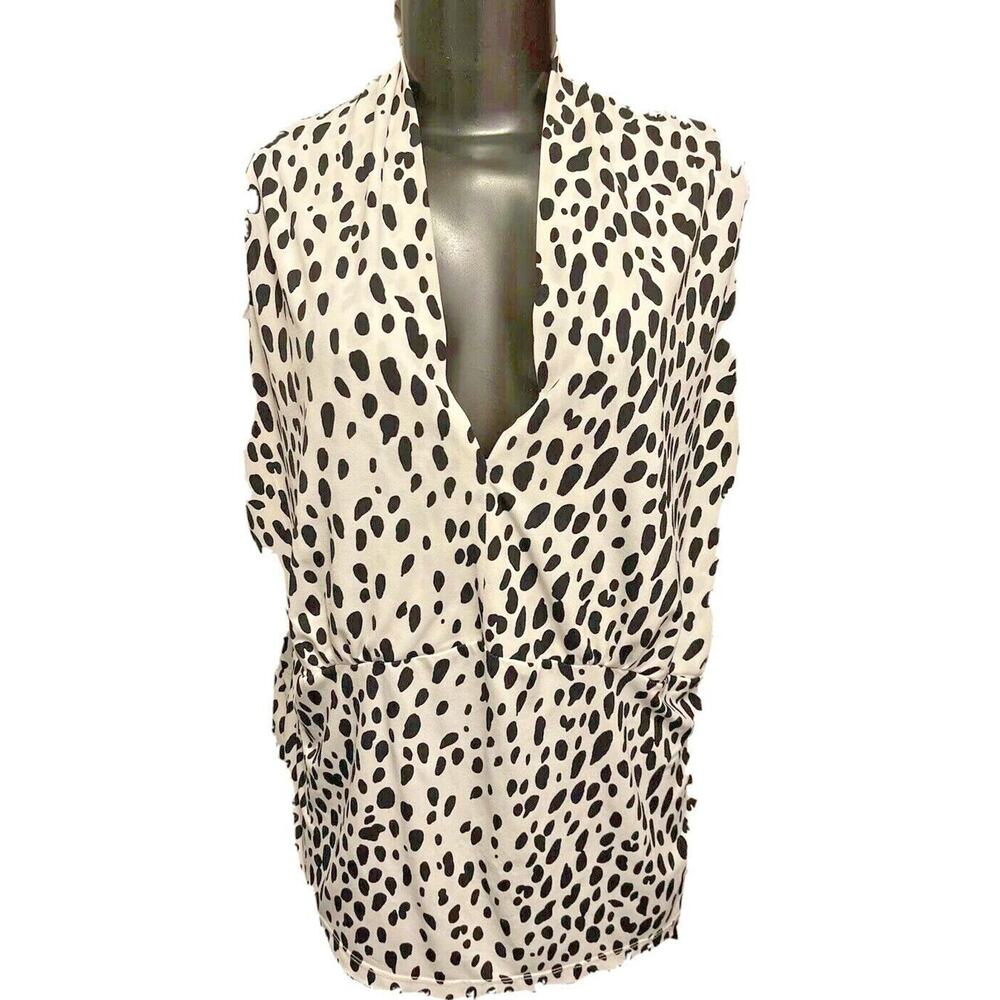 1X Rafaella Woman Sleeveless V-Neck Animal Print Women's Top Cream Black